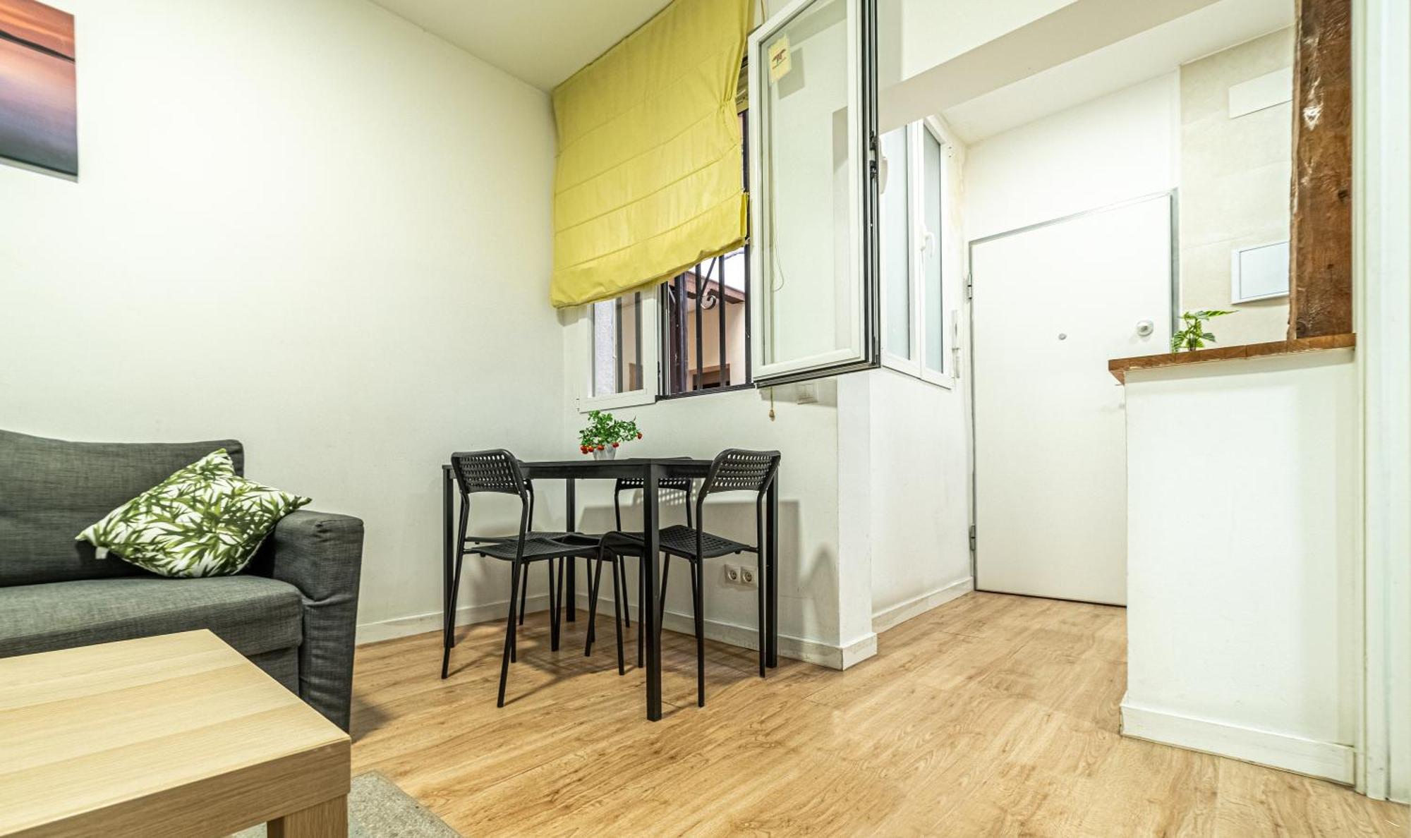 Ferienwohnung New Flat , Modern , Wifi, 10Min Sol, 5 Reina Sofia Madrid Exterior foto