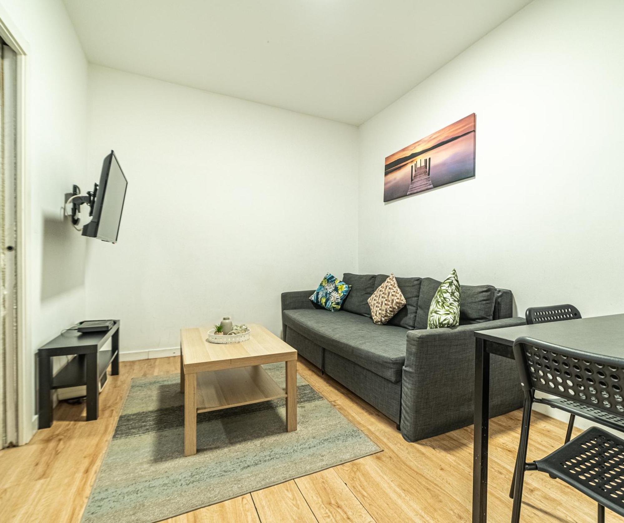 Ferienwohnung New Flat , Modern , Wifi, 10Min Sol, 5 Reina Sofia Madrid Exterior foto
